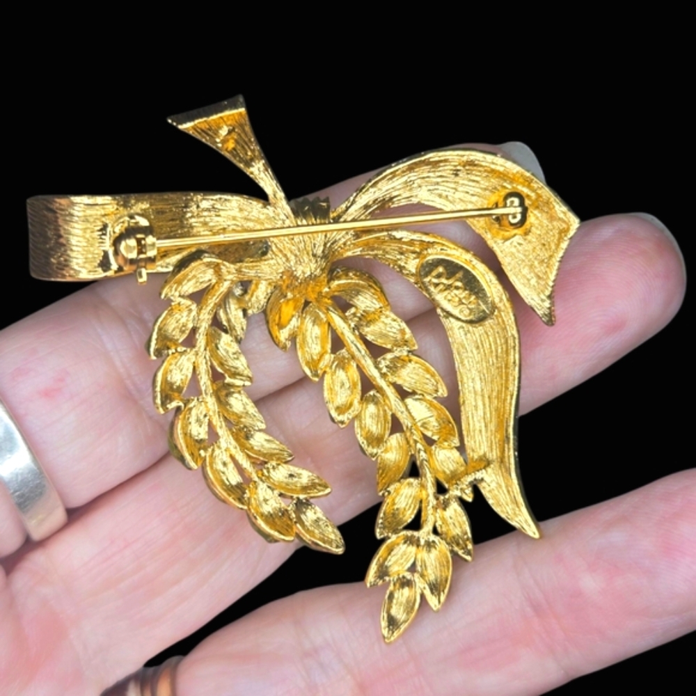 Joan Rivers Brooch - Picture 6 of 6